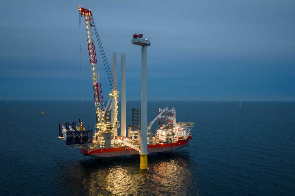 Errichterschiff „Wind Osprey“