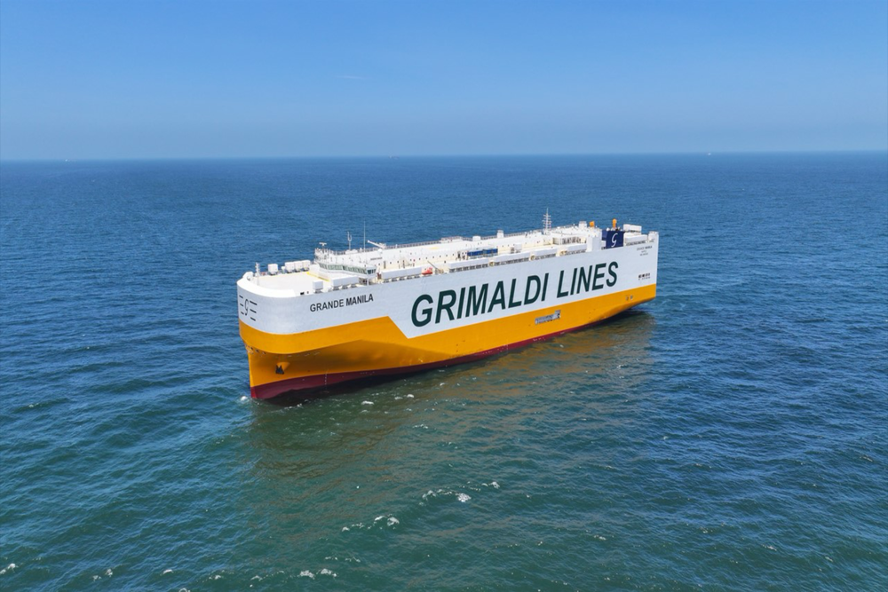 Ein PCTC-Schiff von Grimaldi